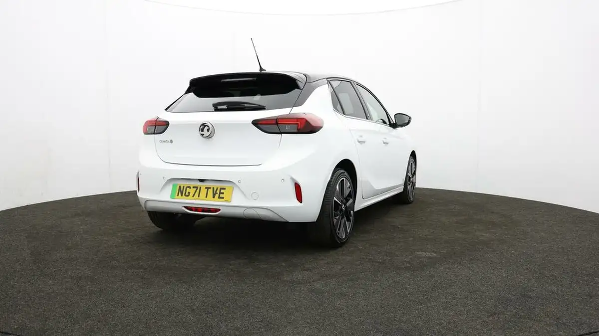 2021-vauxhall-corsa-e-elite-premium-big-74