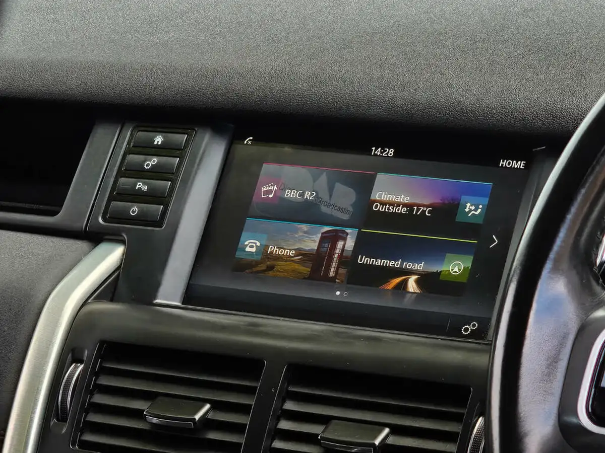 2019-land-rover-discovery-sport-20td4-se-tech-180ps-auto-big-18