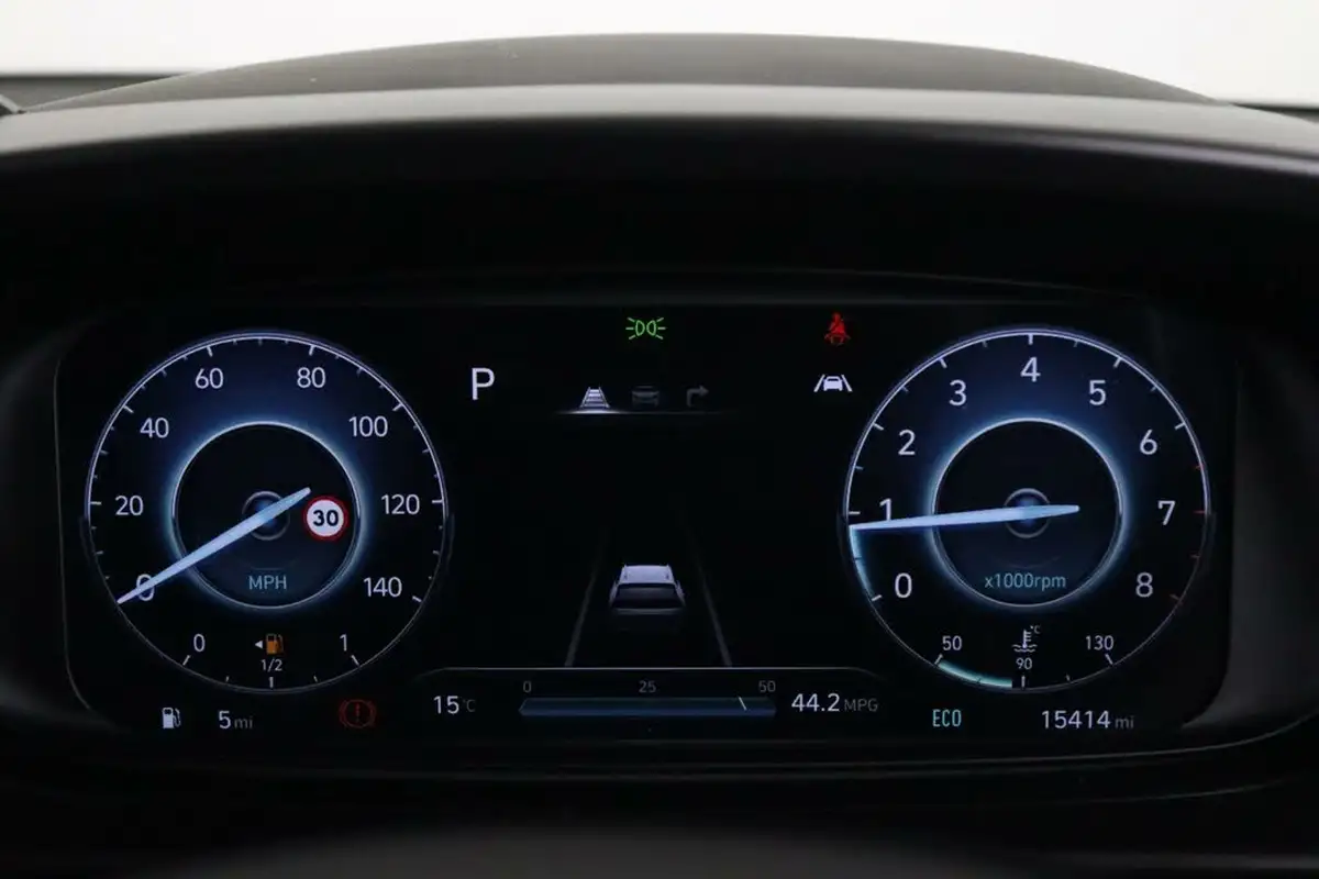 2023-hyundai-bayon-10-t-gdi-premium-100ps-dct-big-21