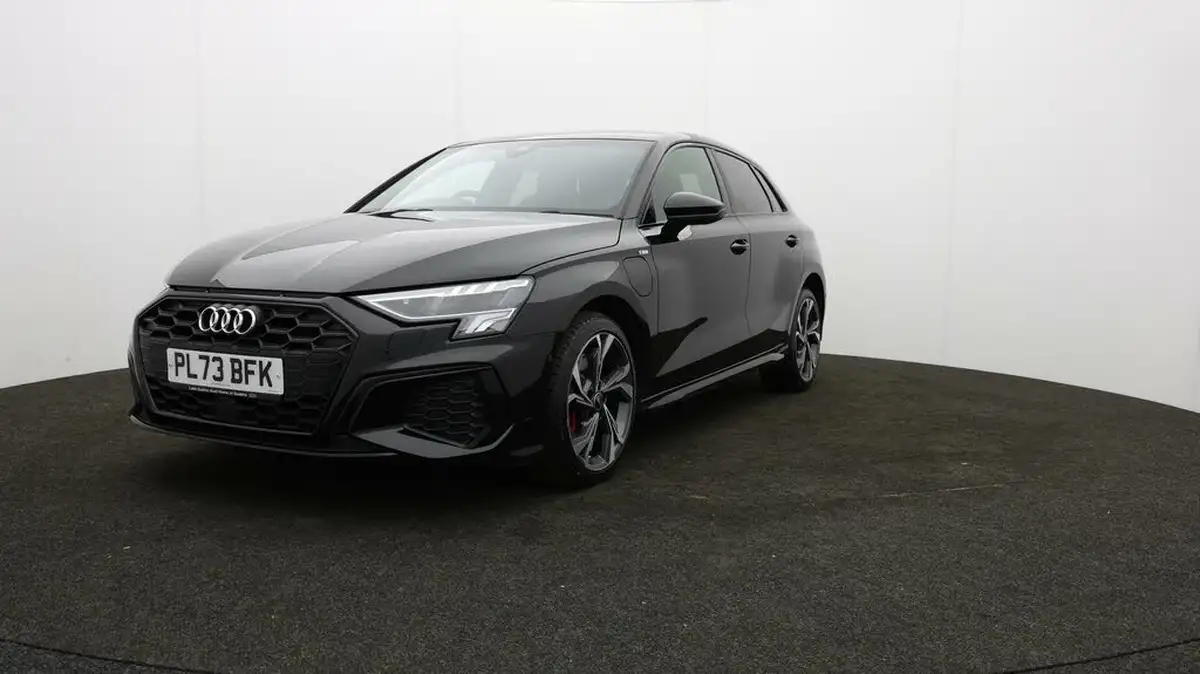 2023-audi-a3-14-45-tfsi-e-s-line-competition-big-57