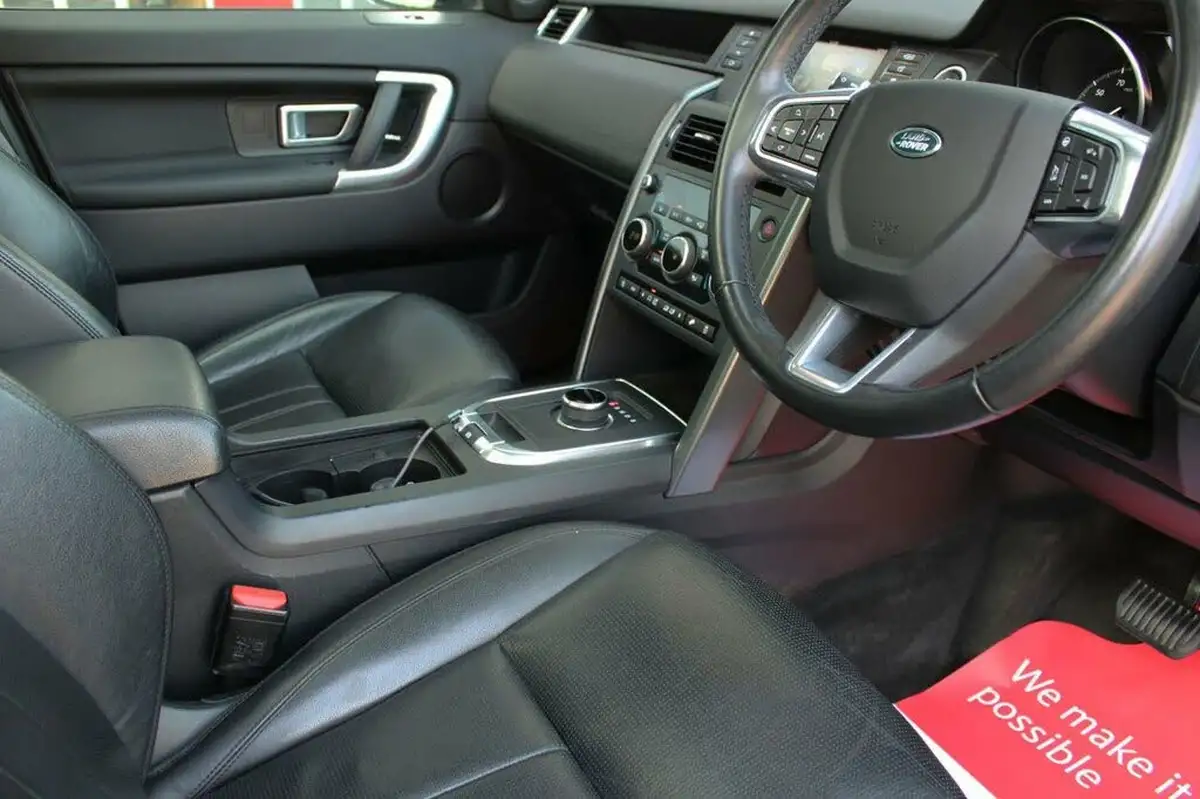 2019-land-rover-discovery-sport-20td4-landmark-big-10
