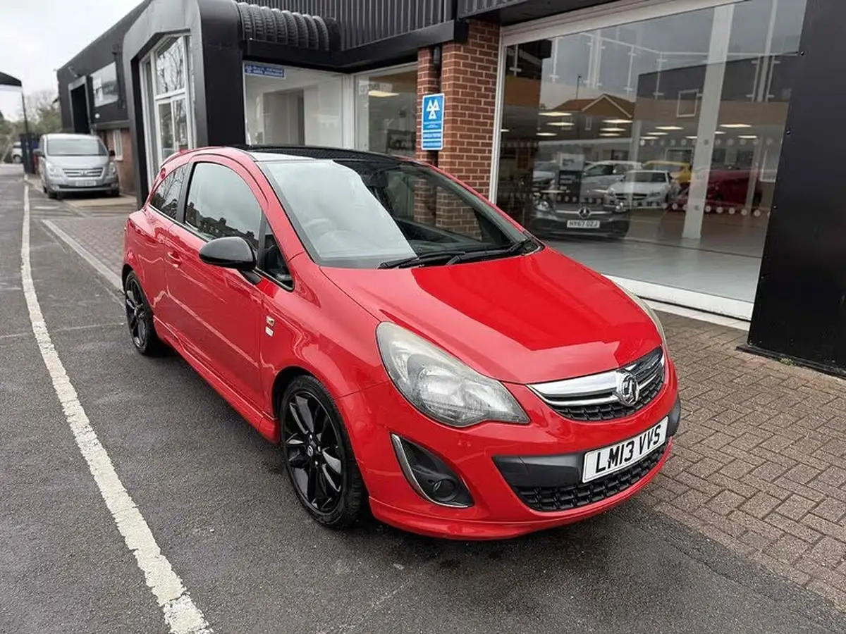 2013-vauxhall-corsa-12-3d-big-0