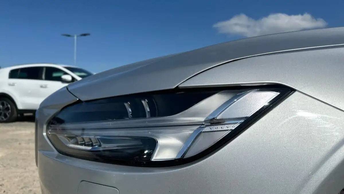 2019-volvo-v90-20td-d5-r-design-plus-big-36