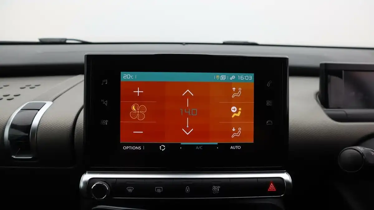 2020-citroen-c4-cactus-12-puretech-flair-130ps-eat6-big-12