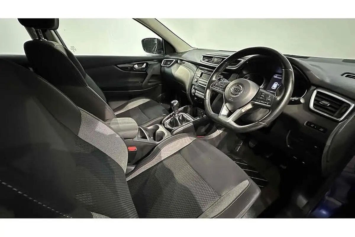 2018-nissan-qashqai-12-dig-t-acenta-big-22