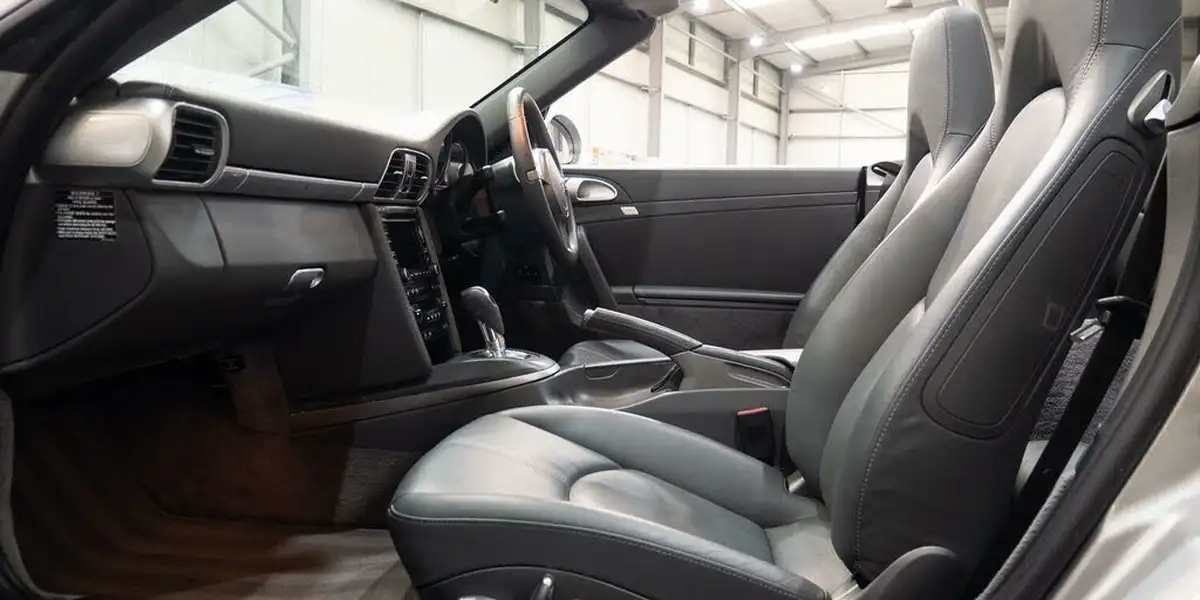 2009-porsche-911-38-carrera-4-s-cabriolet-3800cc-pdk-big-17