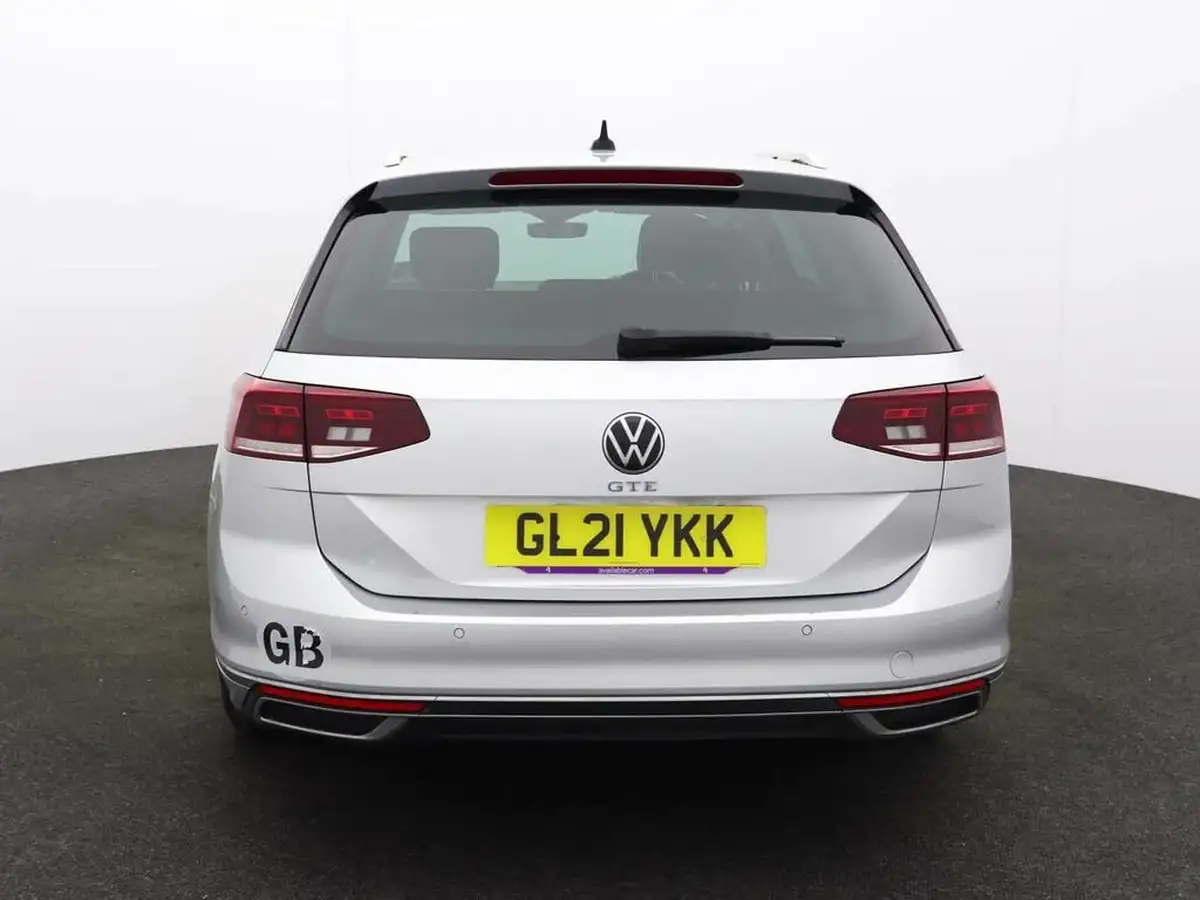 2021-volkswagen-passat-14-tsi-gte-estate-5d-big-2