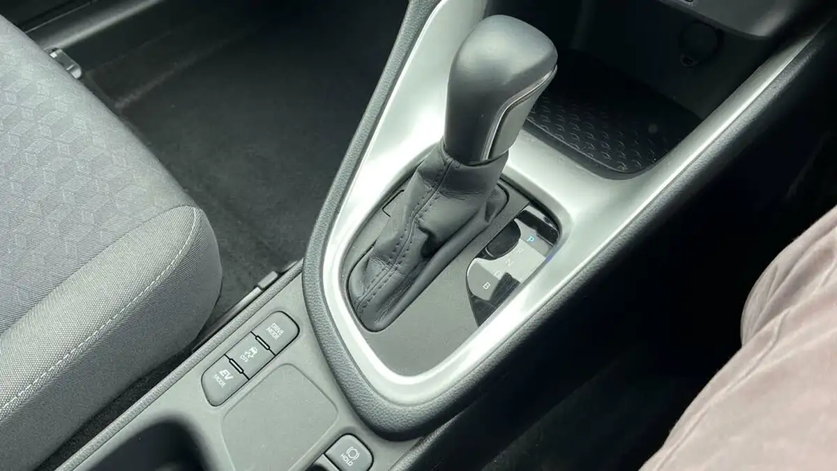 2022-toyota-yaris-15-vvt-i-design-big-42