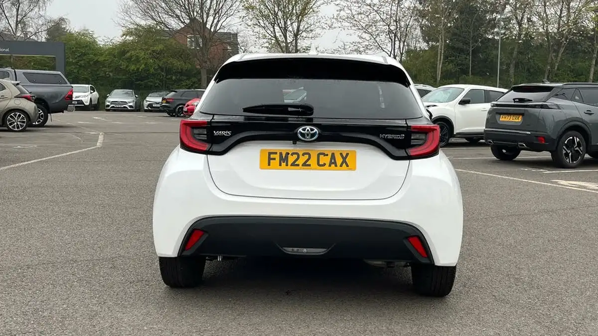 2022-toyota-yaris-15-vvt-i-design-big-18