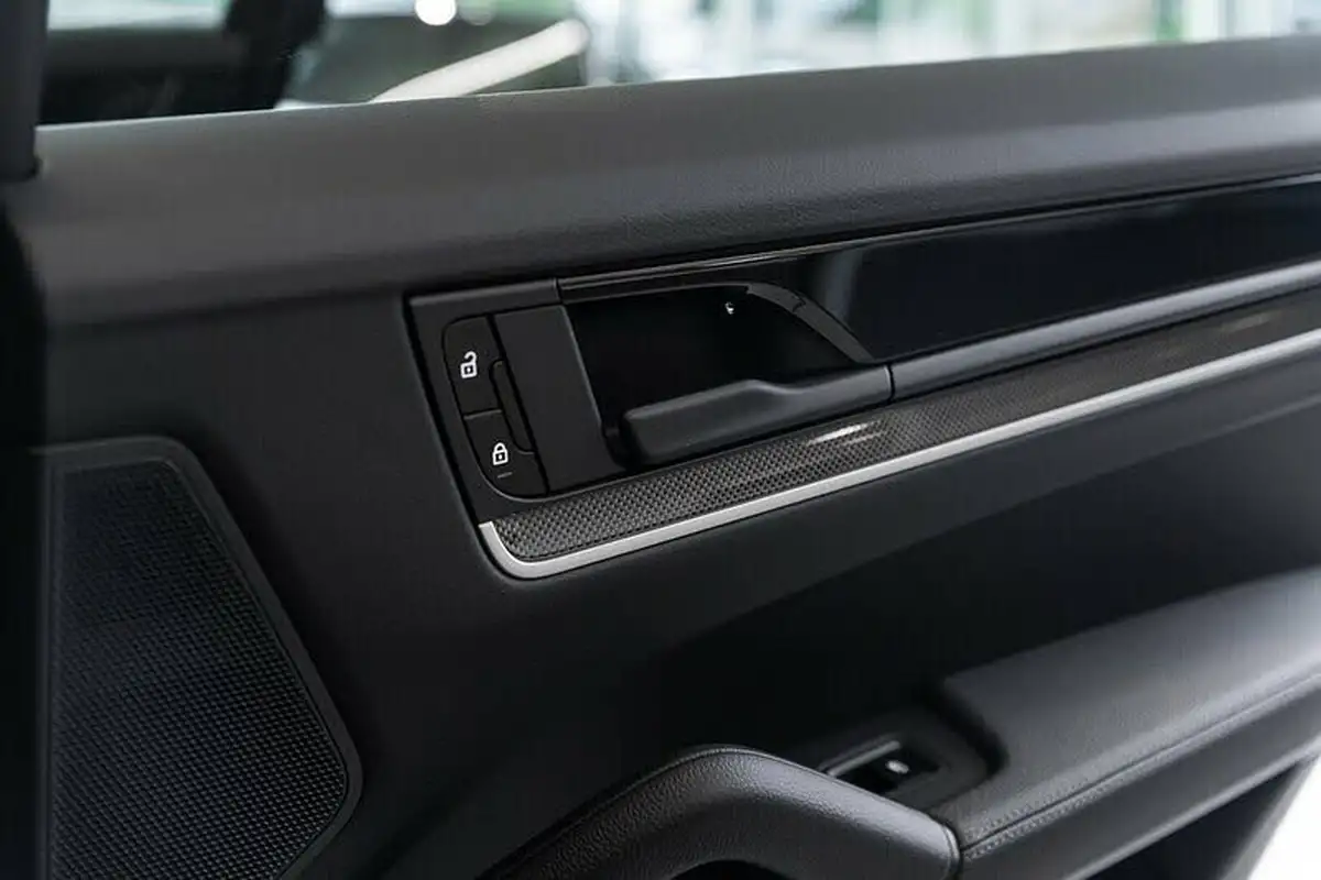 2024-porsche-cayenne-30-v6-s-e-hybrid-station-wagon-big-24