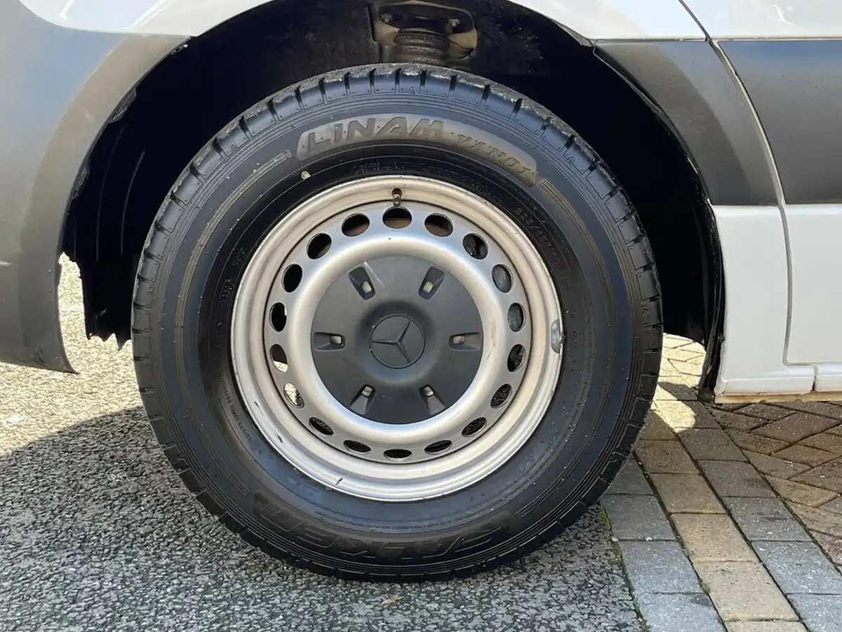 2020-mercedes-benz-sprinter-21cdi-316-l2h1-panel-van-rwd-eco-gear-360-big-35