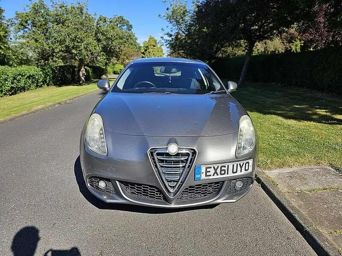 2011-alfa-romeo-giulietta-14-lusso-tb-multiair-170bhp-big-4