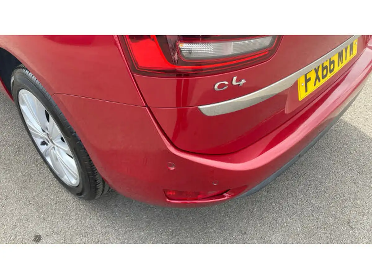 2016-citroen-grand-c4-picasso-16bluehdi-feel-eat6-big-56