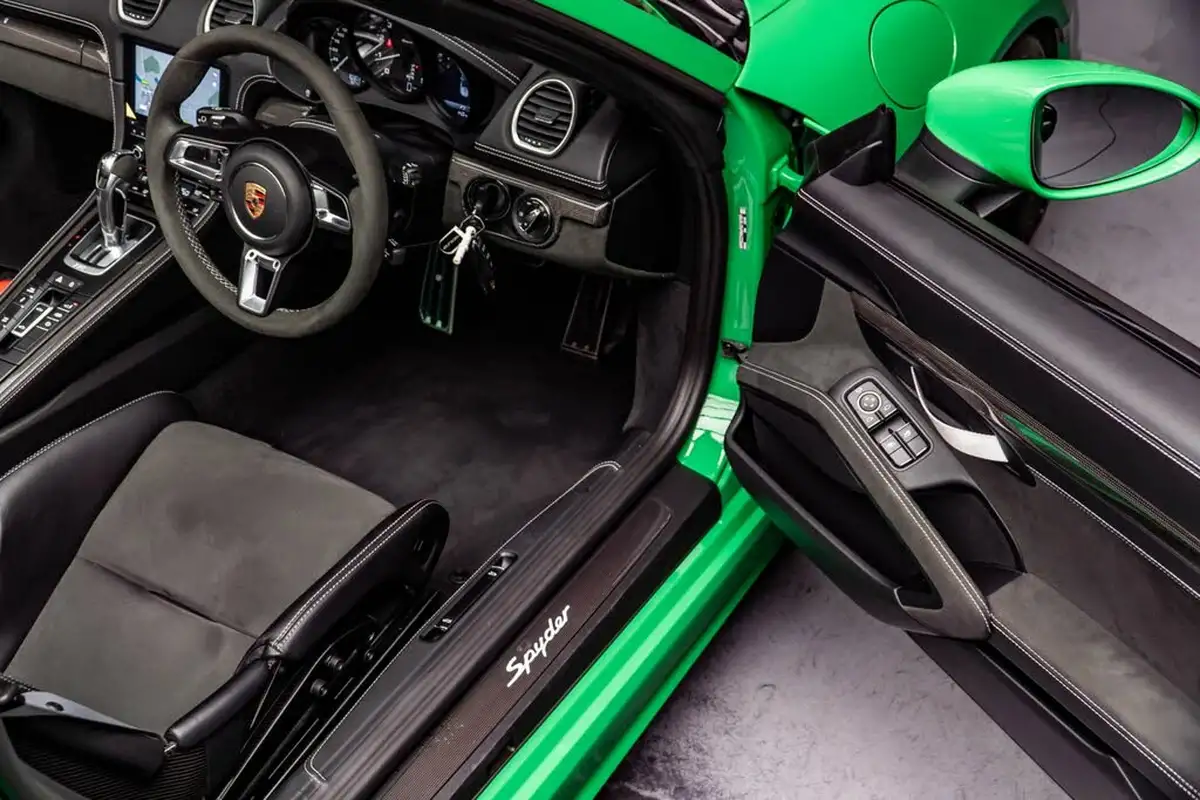 2023-porsche-boxster-718-40-spyder-pdk-big-29