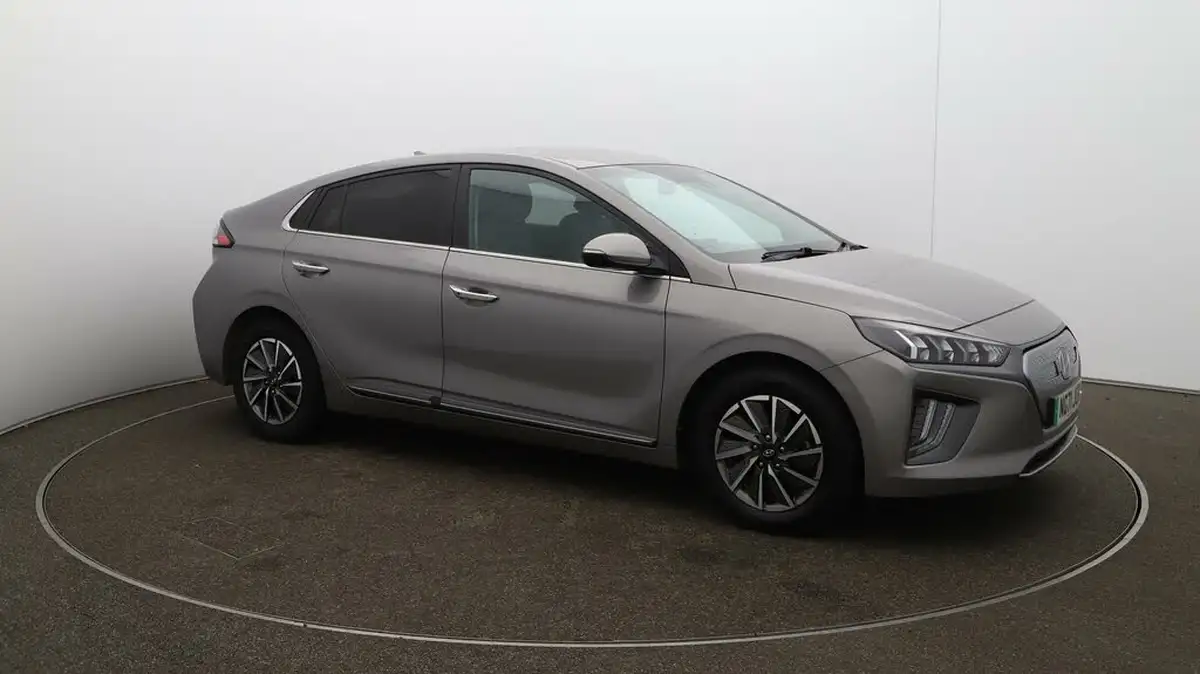 2022-hyundai-ioniq-e-premium-se-electric-big-39