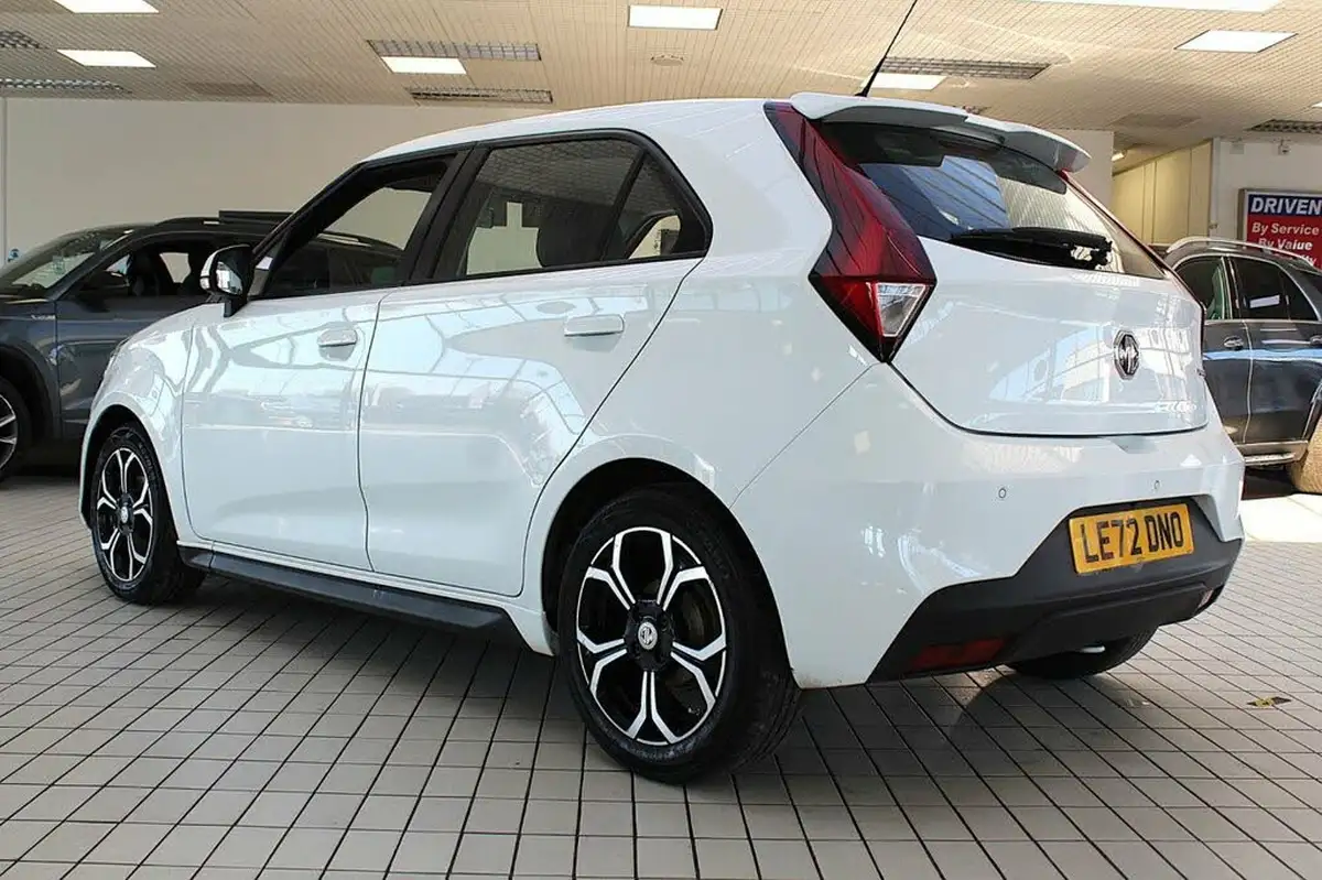 2023-mg-mg3-15-vti-tech-exclusive-nav-big-16