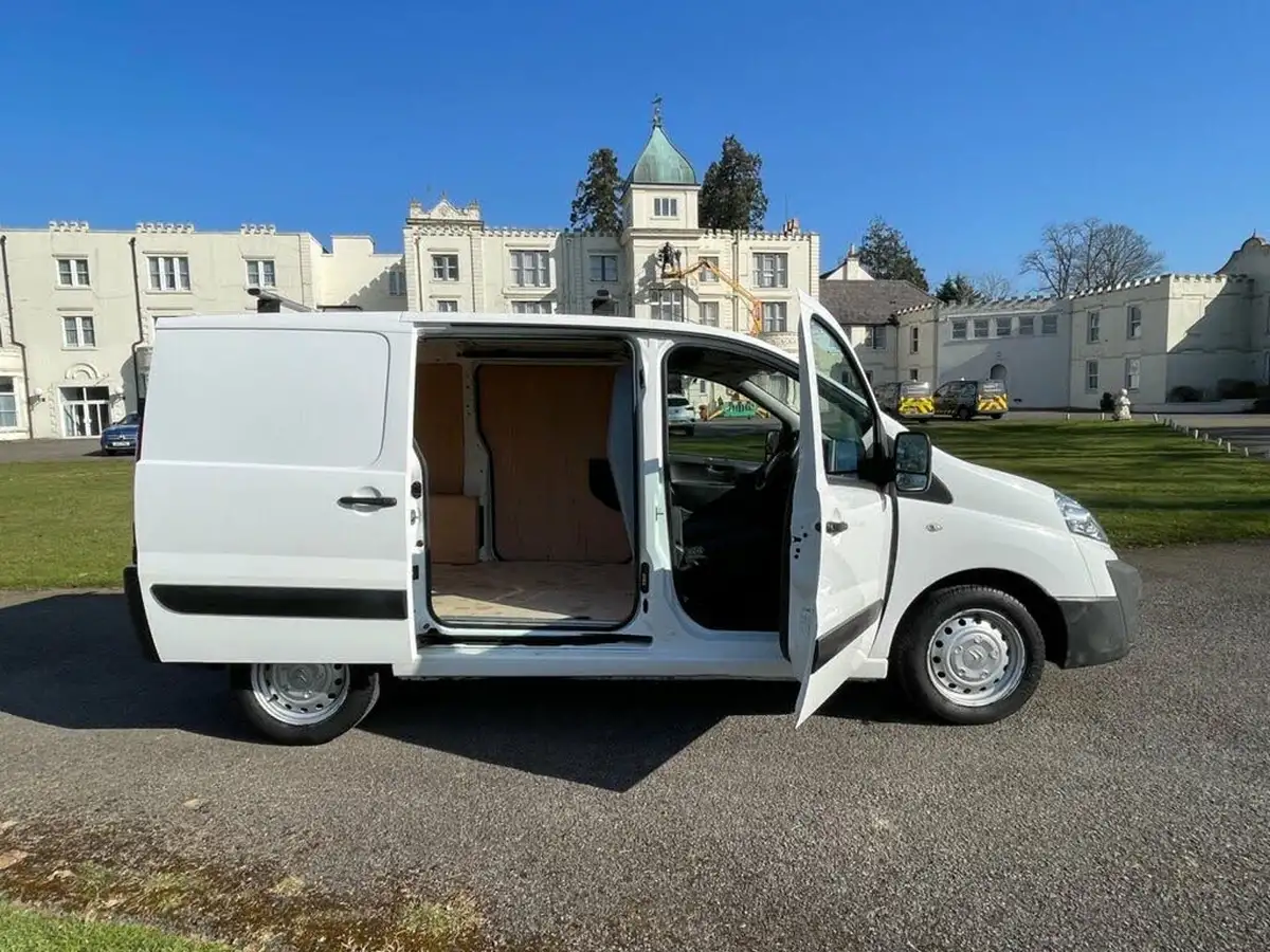 2014-citroen-dispatch-16td-enterprise-panel-big-5