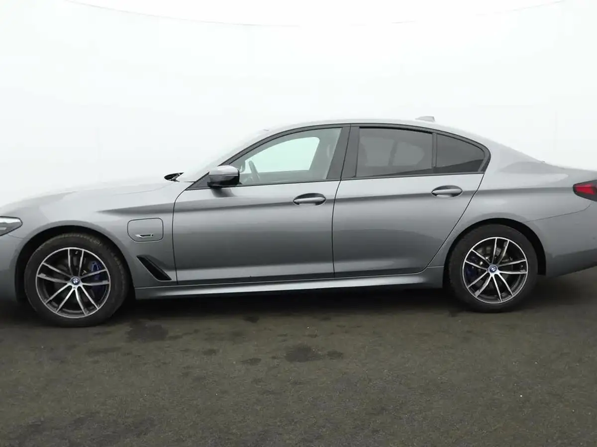 2022-bmw-5-series-20-530e-m-sport-saloon-4d-big-3
