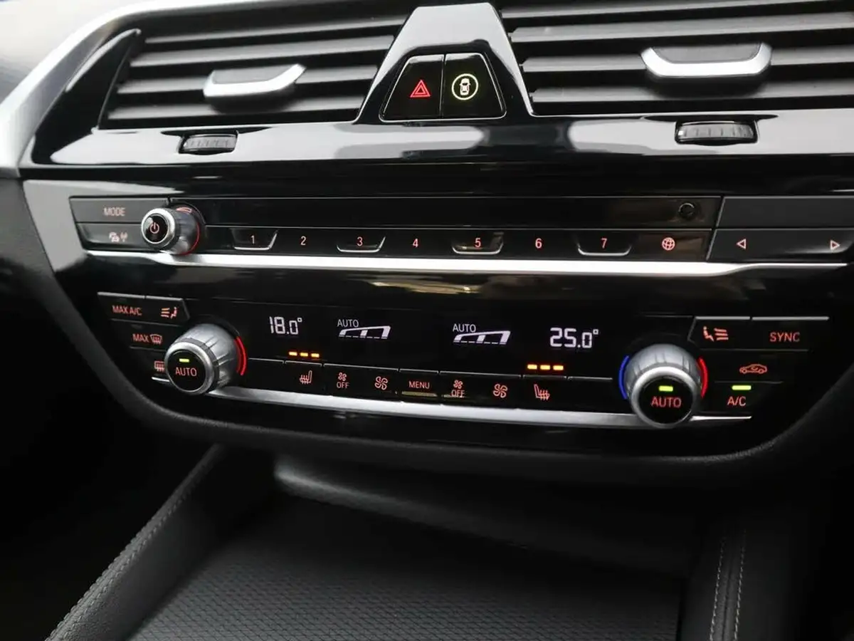 2022-bmw-5-series-20-530e-m-sport-saloon-4d-big-18