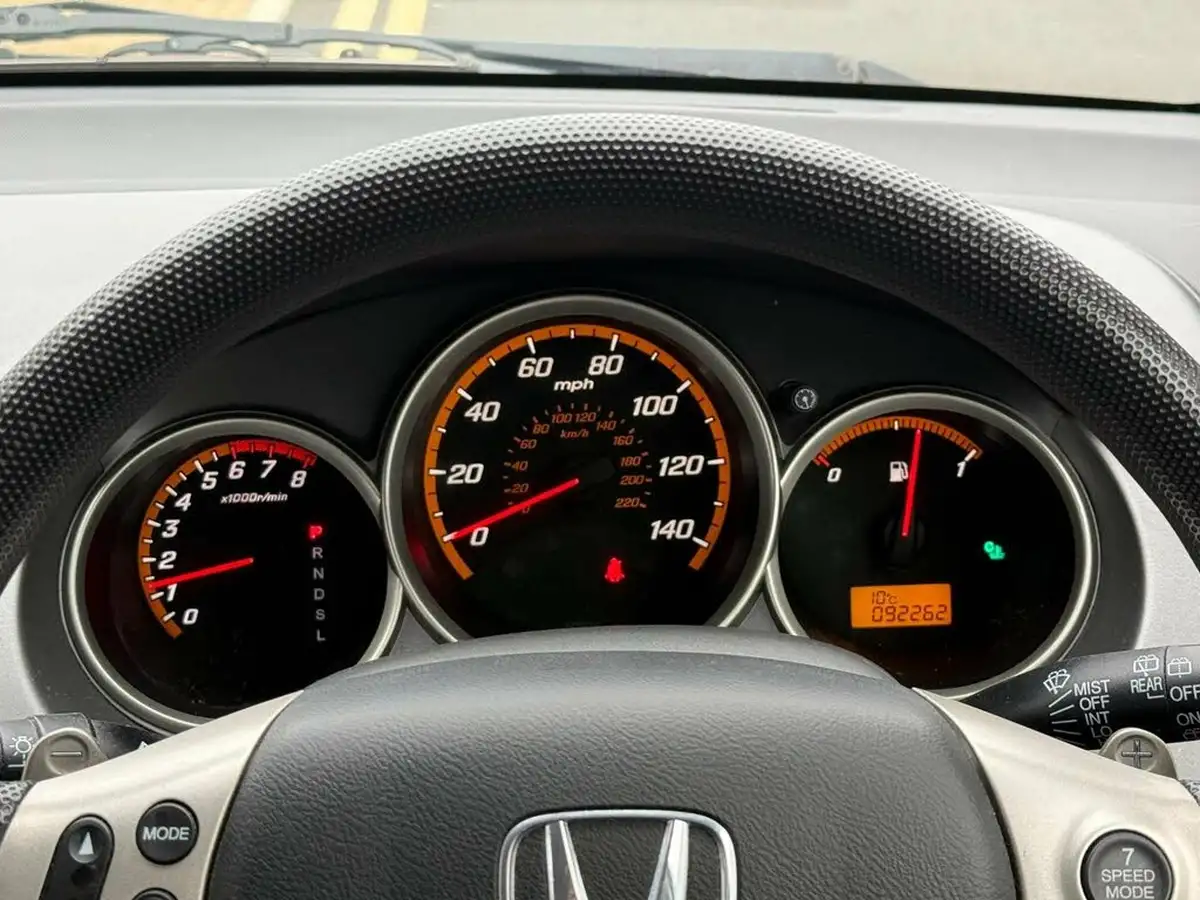 2007-honda-jazz-14-se-cvt-7-big-14
