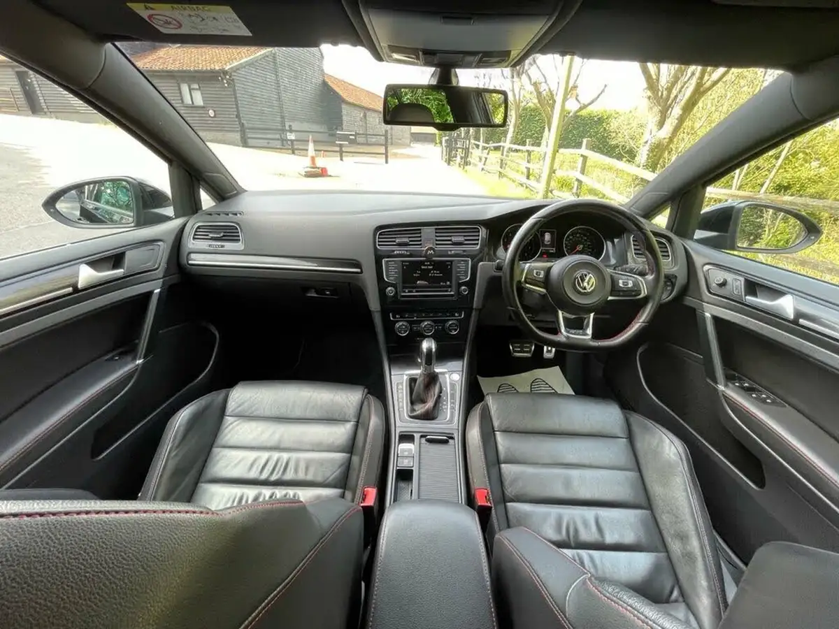 2016-volkswagen-golf-20-tsi-gti-230ps-performance-pk-hatchback-5d-dsg-big-20