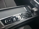 2019-volvo-v60-small-15