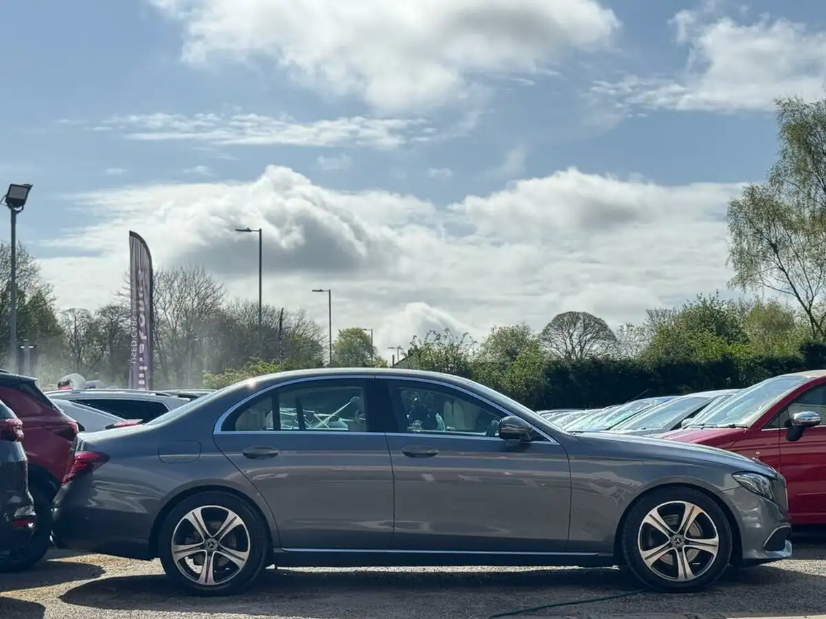 2019-mercedes-benz-e-class-20d-e220d-se-ss-saloon-4d-big-8
