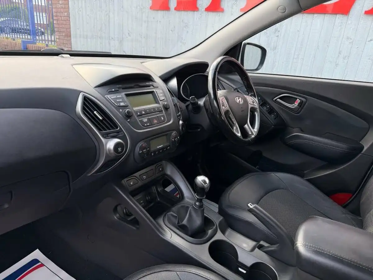 2015-hyundai-ix35-17crdi-se-big-36