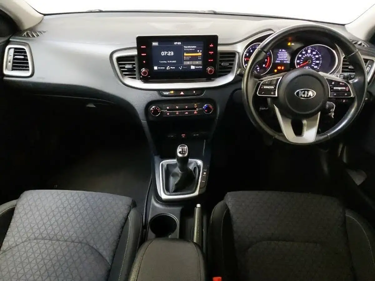 2020-kia-xceed-10-t-gdi-2-big-2
