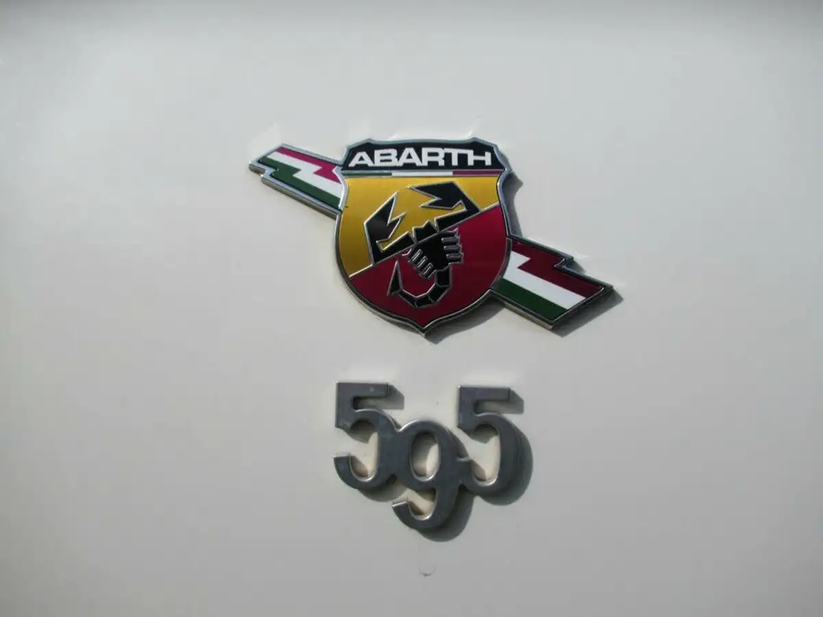 2015-abarth-500-14-tjet-595-turismo-160bhp-big-26