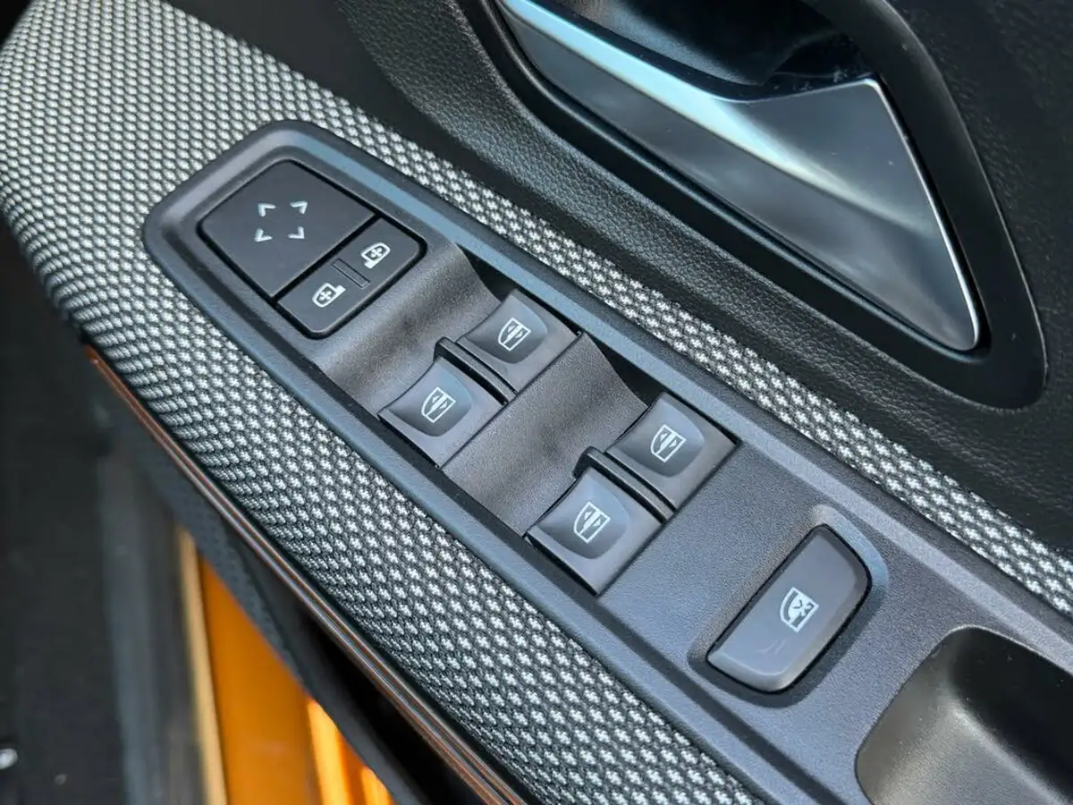 2021-dacia-sandero-stepway-10-tce-prestige-90bhp-auto-big-24