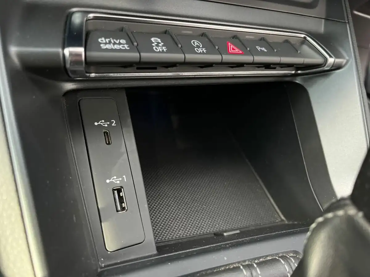 2019-audi-q3-20-40-tfsi-s-line-big-41