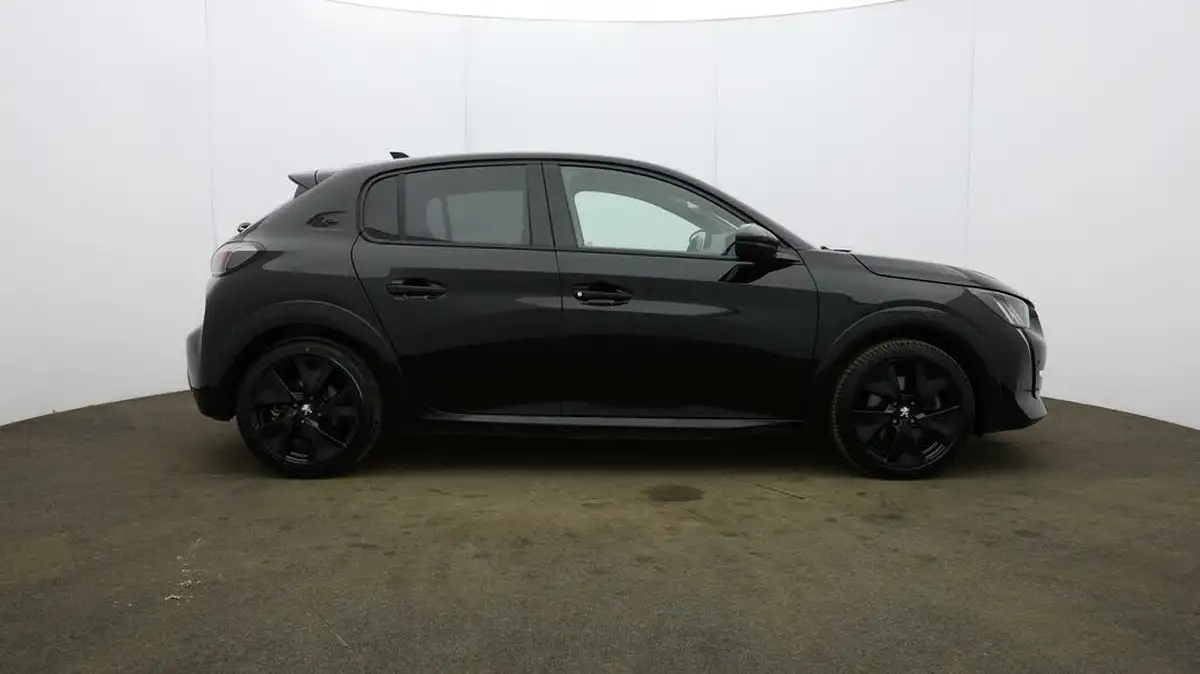 2020-peugeot-208-e-gt-big-44
