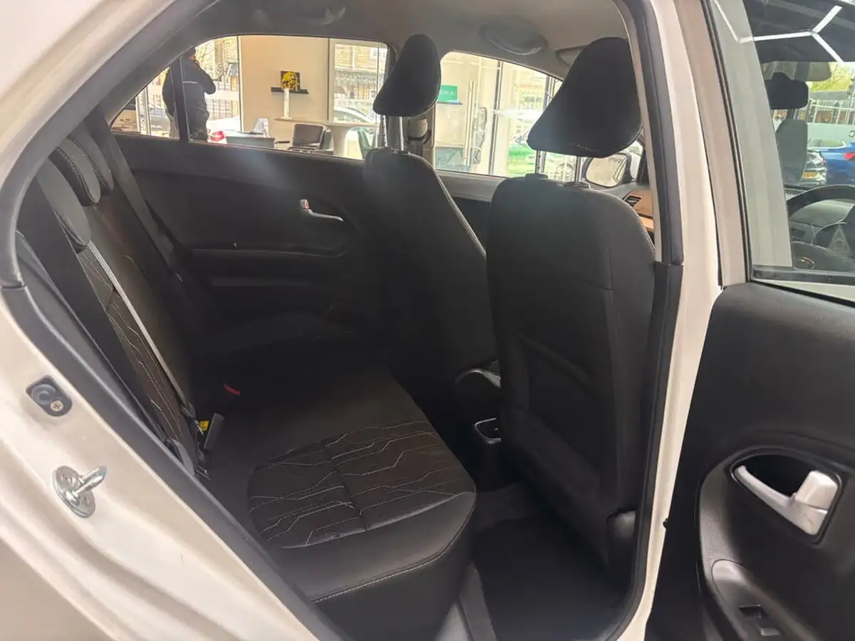 2017-kia-picanto-10-se-big-22