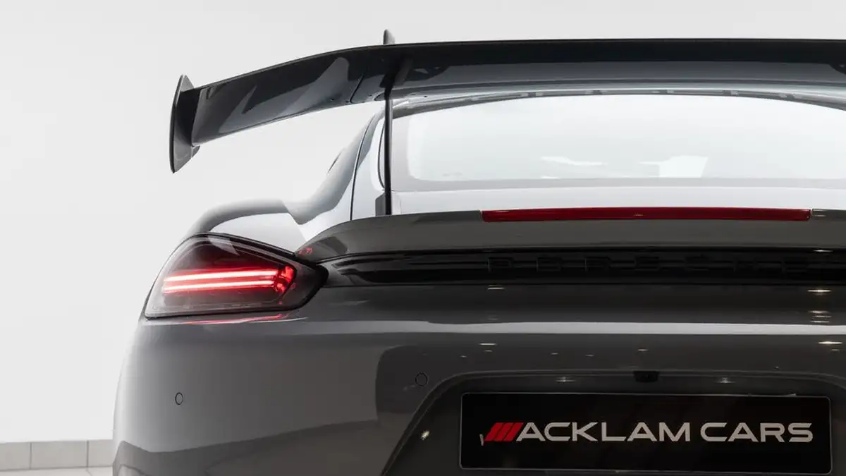 2023-porsche-cayman-718-40-cayman-gt4-rs-big-11