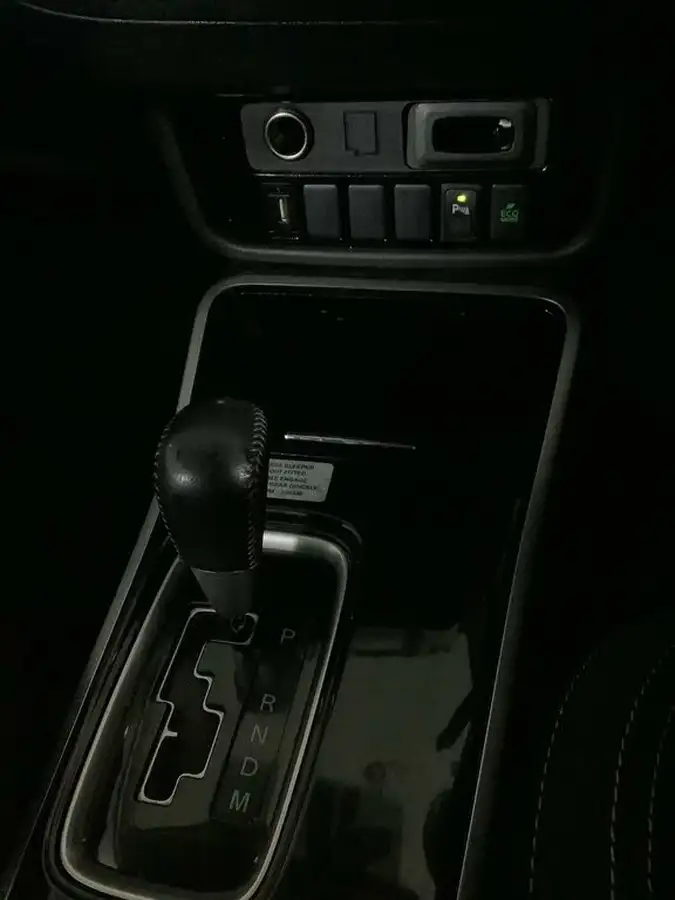 2019-mitsubishi-outlander-20-design-big-13