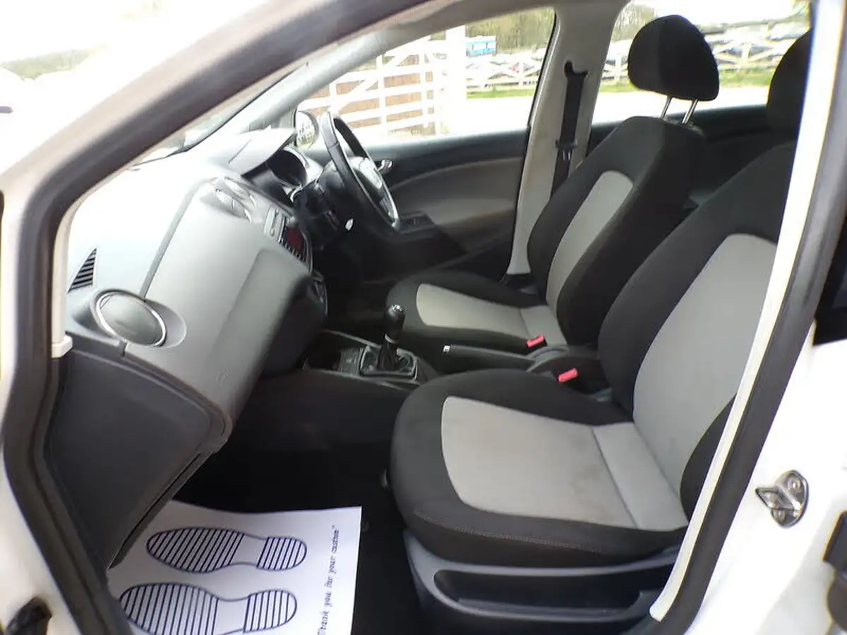 2012-seat-ibiza-16td-se-105-st-estate-5d-big-14