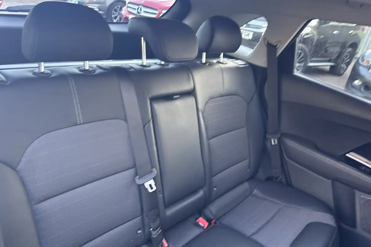 2017-kia-niro-16-gdi-2-156kwh-lithium-ion-big-10