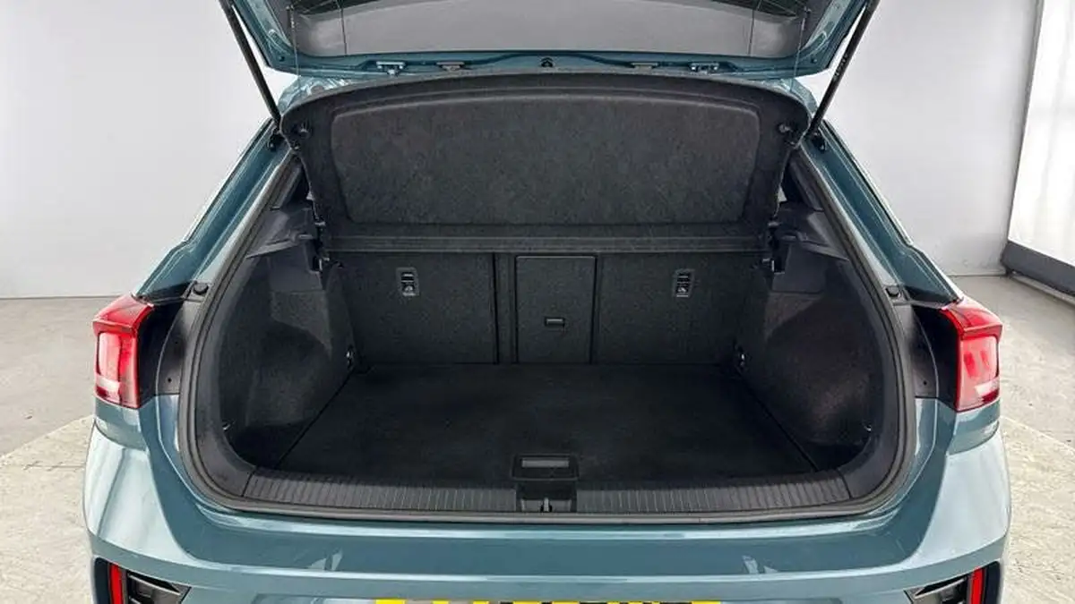 2024-volkswagen-t-roc-15-tsi-r-line-hatchback-5d-dsg-big-32