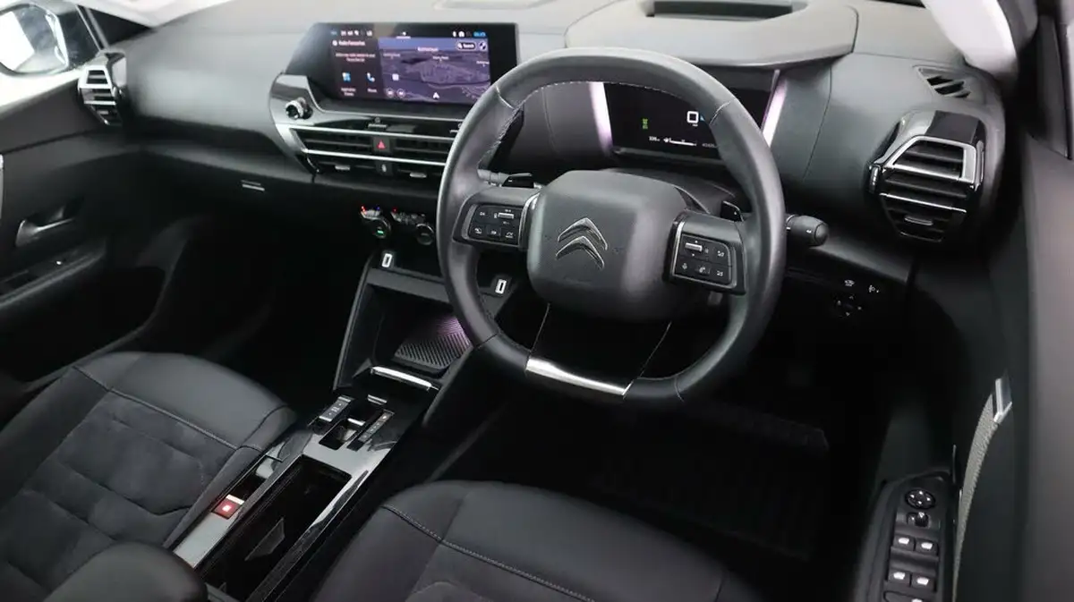 2023-citroen-c4-15bluehdi-shine-plus-big-9