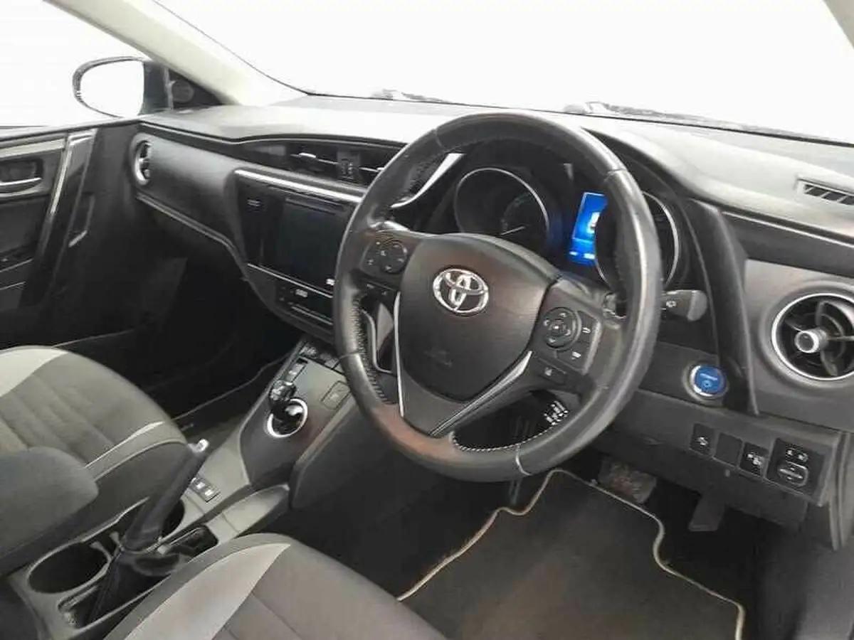 2019-toyota-auris-18-vvt-i-hsd-icon-tech-estate-big-9