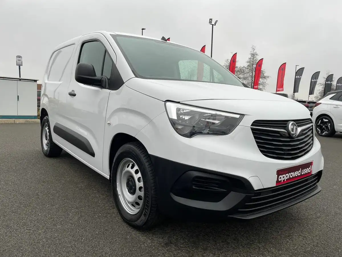 2025-vauxhall-combo-e-50kwh-prime-2300-l1h1-panel-big-27