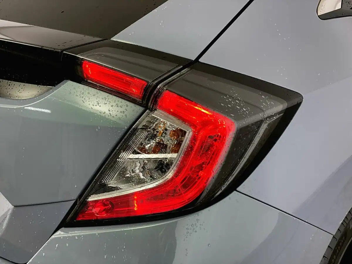 2019-honda-civic-10-vtec-turbo-sr-hatchback-5d-cvt-big-37
