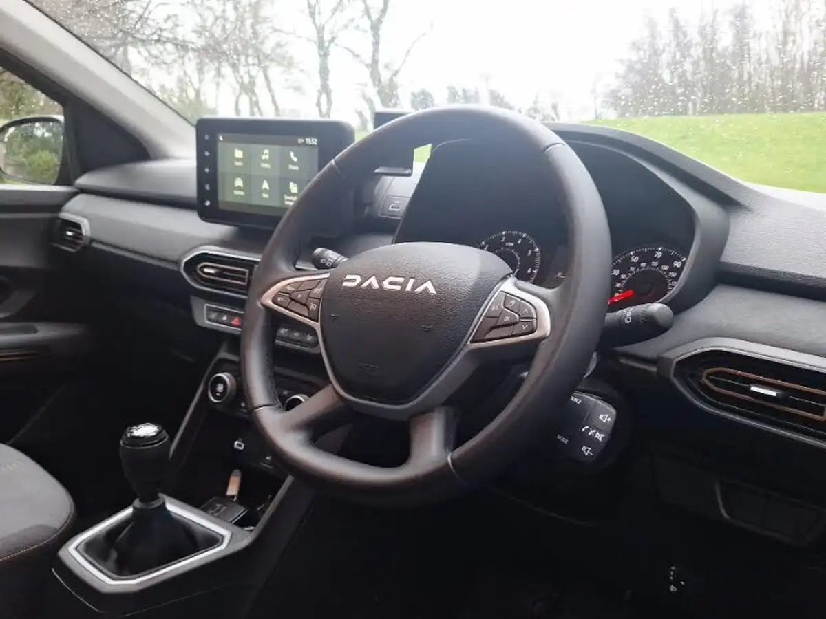 2023-dacia-sandero-stepway-10-tce-essential-90bhp-big-10