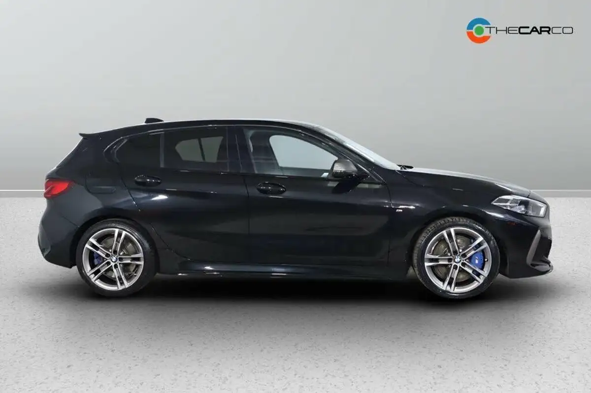 2022-bmw-1-series-20-m135i-xdrive-big-9