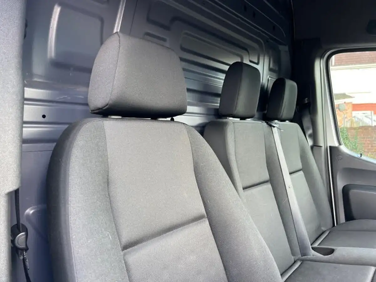 2020-mercedes-benz-sprinter-21cdi-314-l1h1-panel-van-big-37