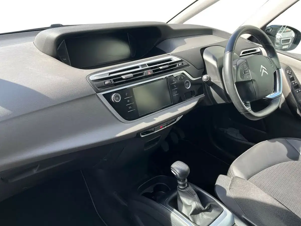 2022-citroen-grand-c4-spacetourer-12-puretech-sense-eat8-big-6