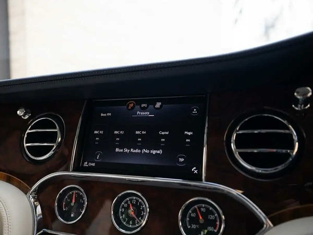 2019-bentley-mulsanne-big-32