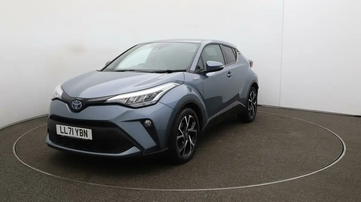 2022-toyota-c-hr-18-vvt-i-design-big-36