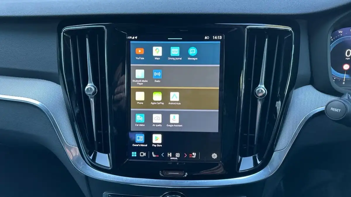 2023-volvo-v60-20-b3-plus-station-wagon-big-20